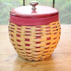 2005 Longaberger Strawberry Basket